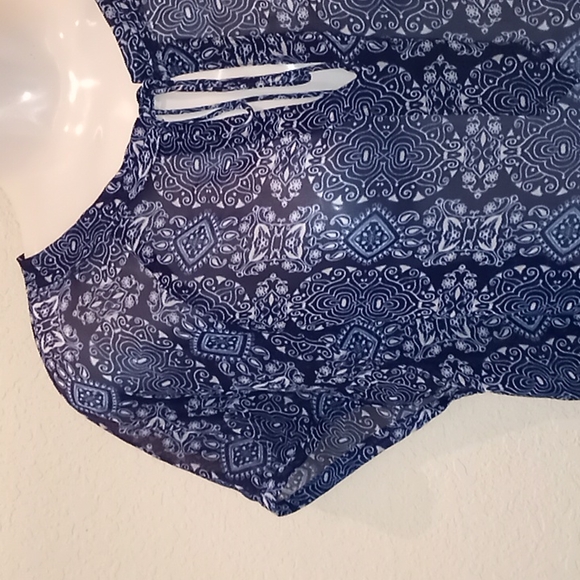 Liz Claiborne Cap Sleeve  Printed Sheer Blouse -#0121 - Picture 5 of 12